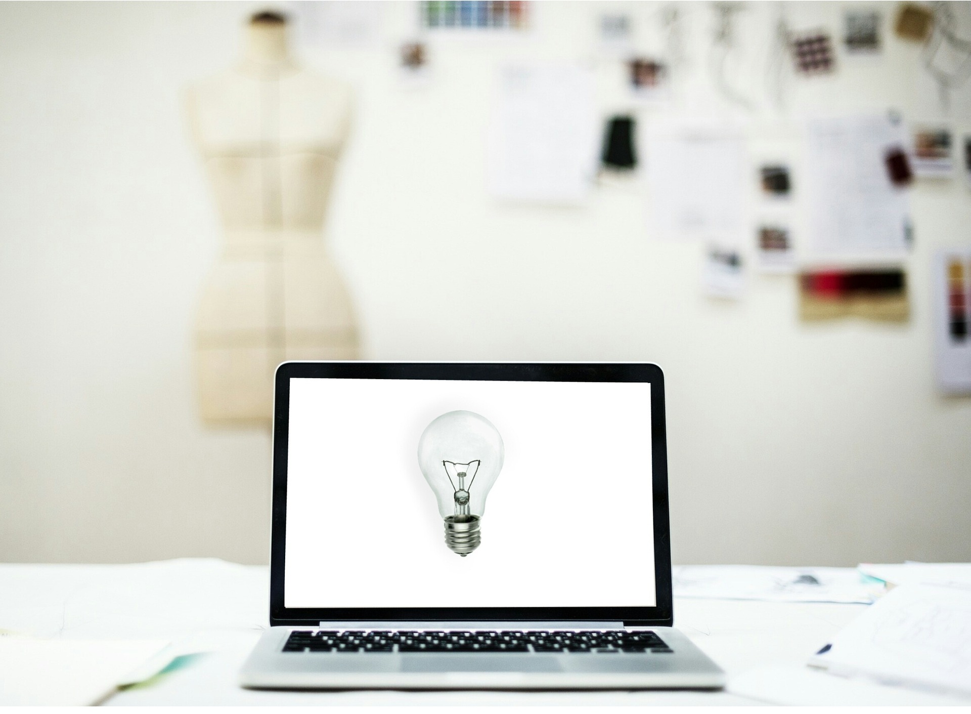 database small business lightbulb laptop